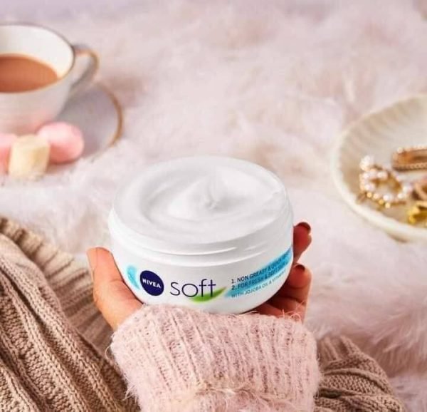 Nivea Soft Moisturizer Cream 50ml - Image 3